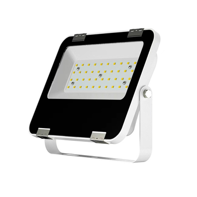 نورافکن های LED SMD آلومینیومی سفید یا سیاه در فضای باز 30 وات 3900lm صرفه جویی در مصرف انرژی